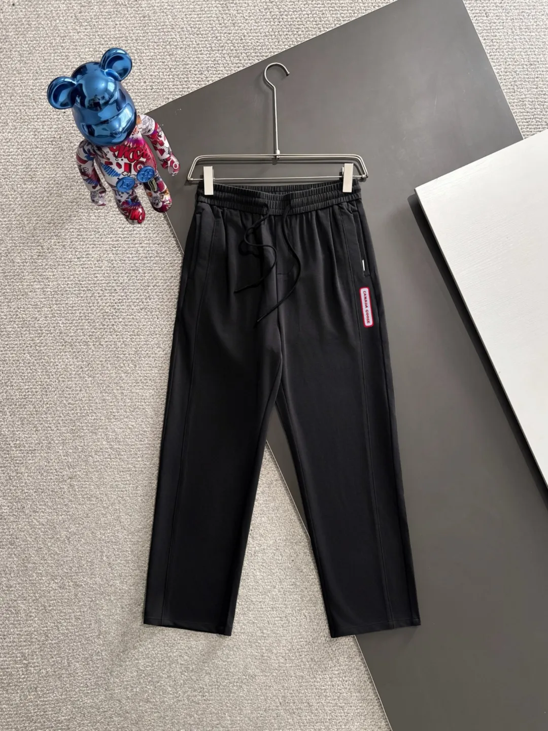 Next day shipping Canada Goose 2026 Summer New Arrival elastic band casual pants, counter custom fabrics Breathable, high comfort, impeccable details, brand element design concept, reflecting high quality. It feels delicate and soft! It presents a casual cut and the upper body shape is great! Sizes:S-3XL